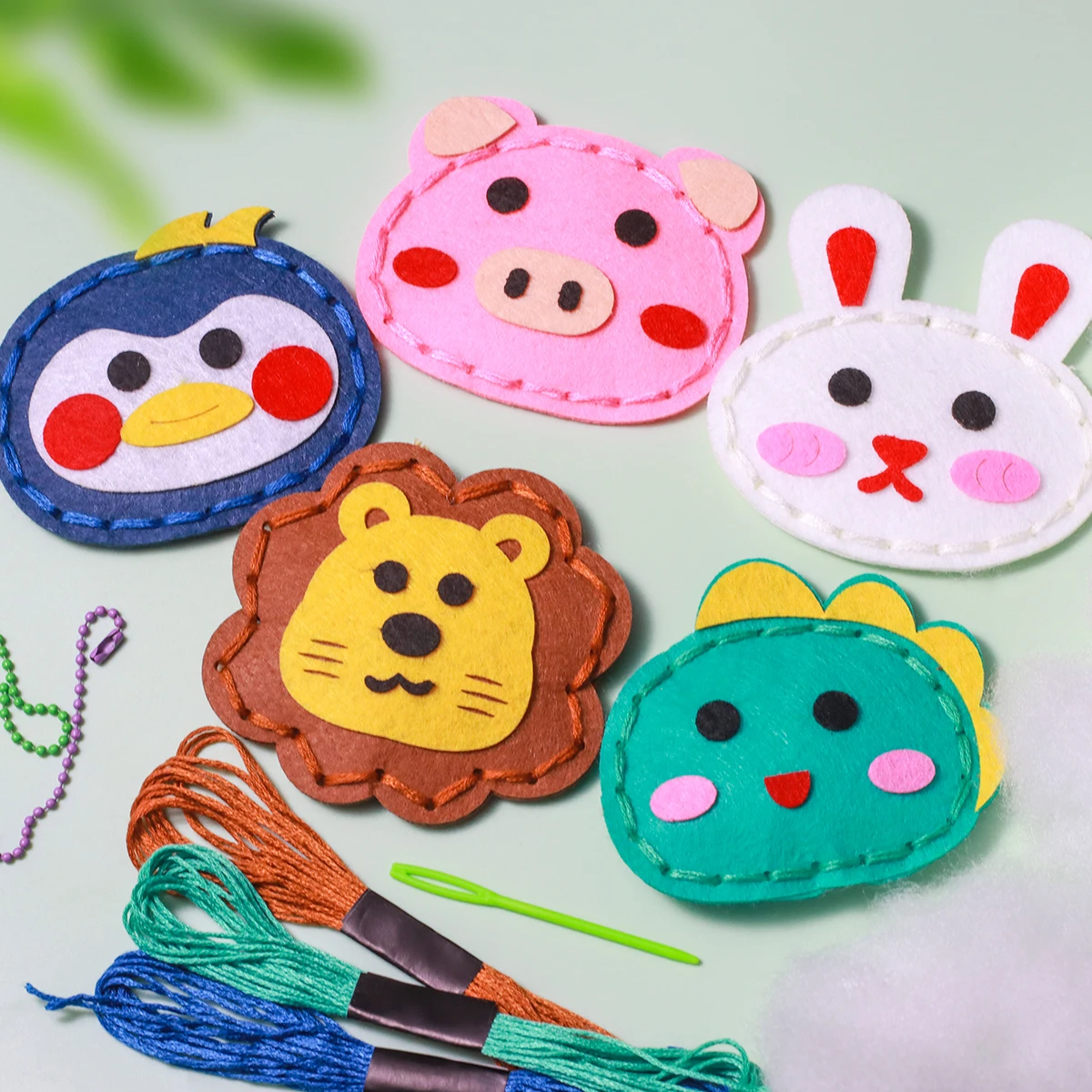 5pcs Handmade Non-Woven DIY Pink Bag Keychain Jewelry Craft Kit -    Sewing toy Cartoon animals Creative Random Style with Vario