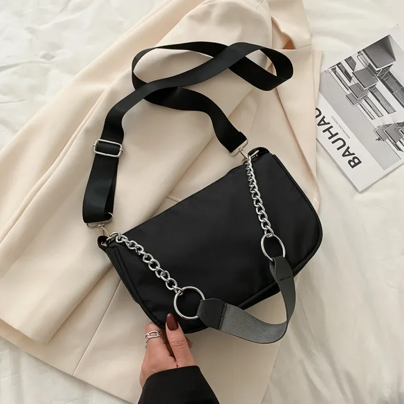 Bolsa casual com corrente tiracolo feminina, bolsa de ombro preta vintage com axilas de rua para meninas, bolsa monocromática, saco feminino, nova