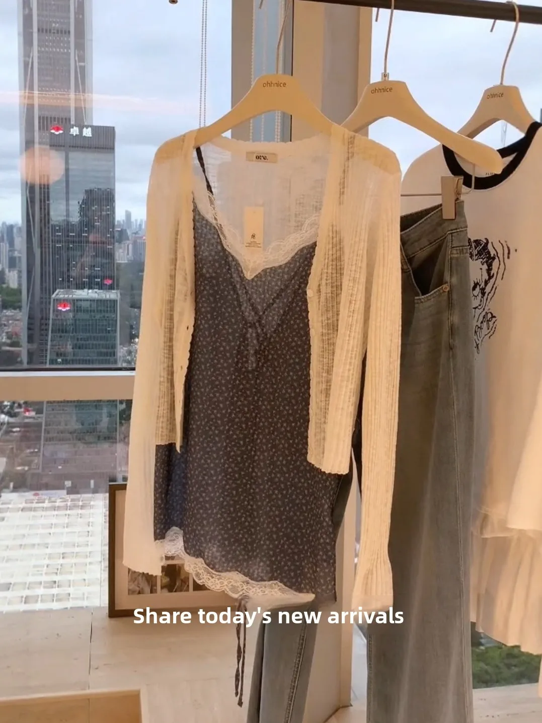 

Korean Sweet Style V-Neck Lace Splice Floral Vest Strap Dress Women Summer Slimming Layering Open Cardigan Set Long Sleeve