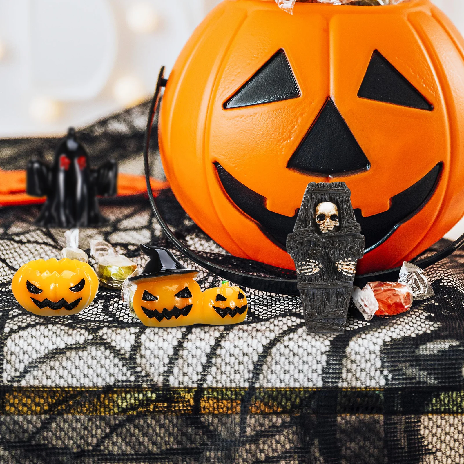 

21 pcs Halloween Decoration Set Mini Resin Figurines For Home Party Decor, Spooky Scene Layout, Desktop Adornment, Micro