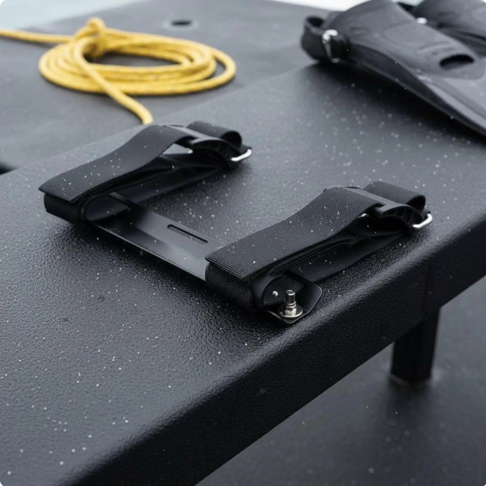 Single Tank Adapter Scuba Diving Bcd Mount Aluminum Alloy Backplate Hardware with POM Screw Holder for 12L Cylinder Diving