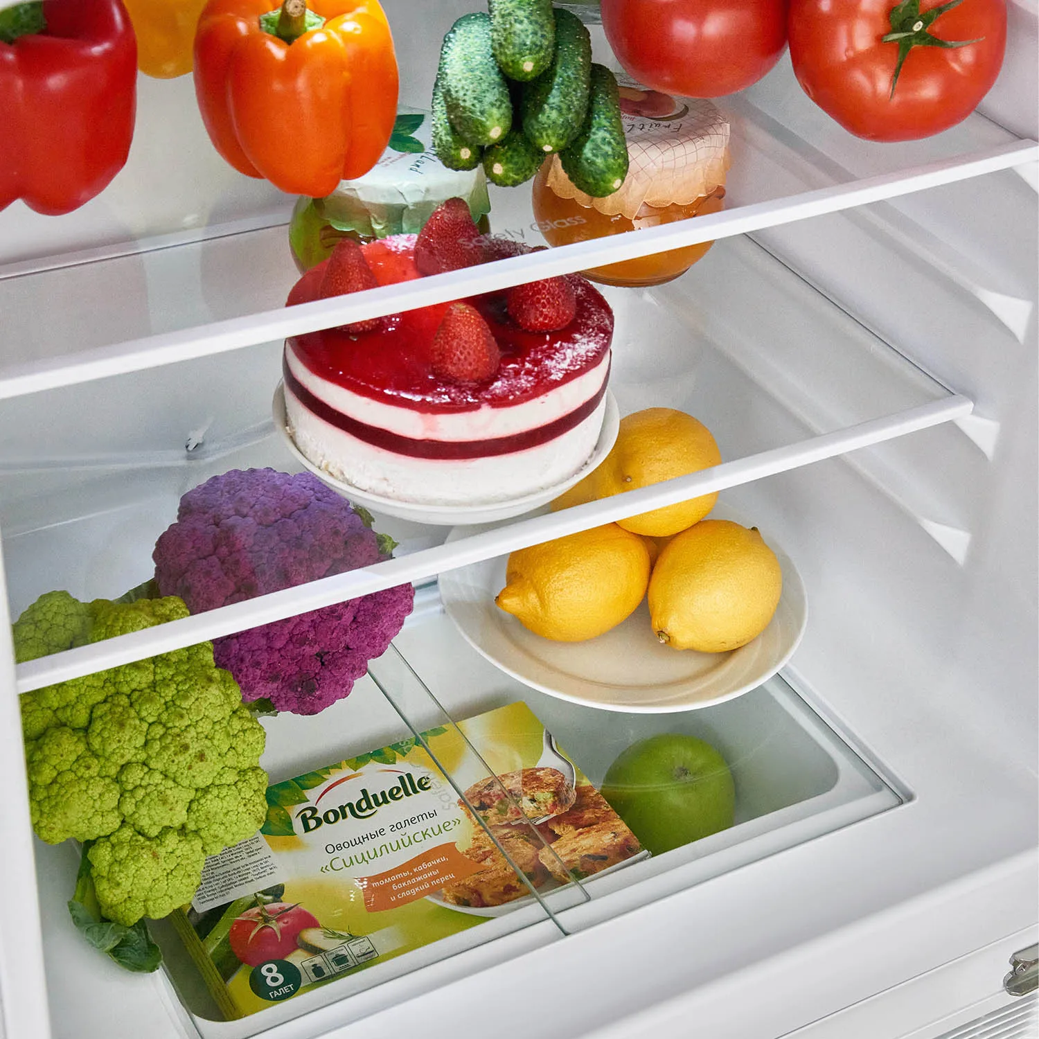 110L built-in under-counter refrigerator, 59 cm width, manual defrost mechanical control, reversible door, panel ready, white