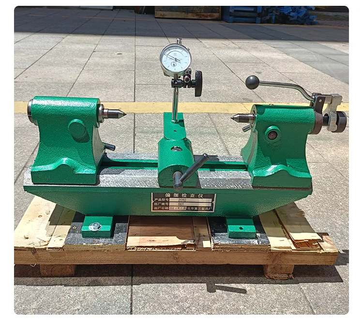 Deviation inspection instrument, circular runout instrument, coaxial concentricity measuring instrument