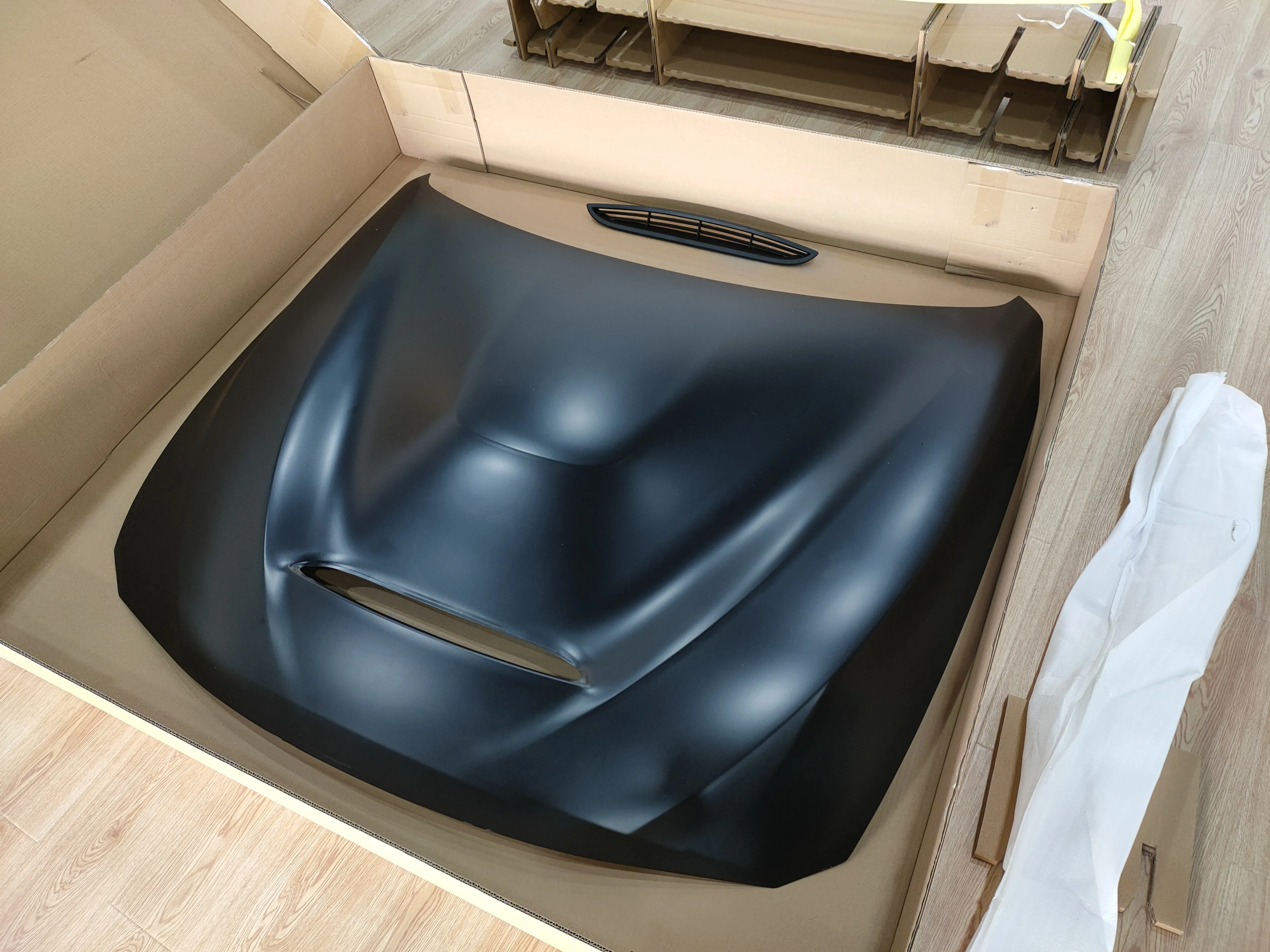 

Easy Installation Upgrade Iron Aluminum GTS Front Bonnet Hood M3 Engine Cover for BMW 3 Series F30 2012-2019