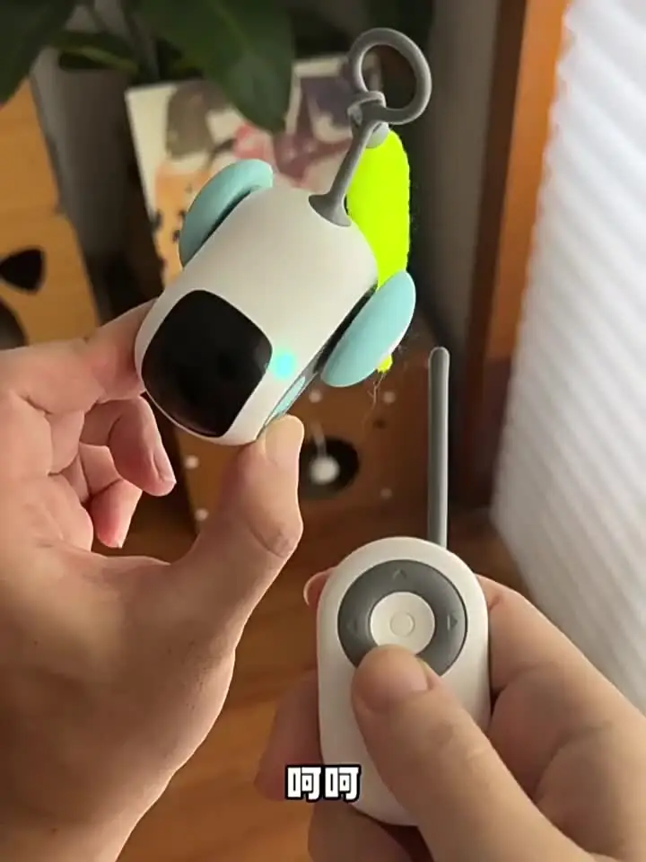 Интеллектуальный игрушечный автомобиль для кошек