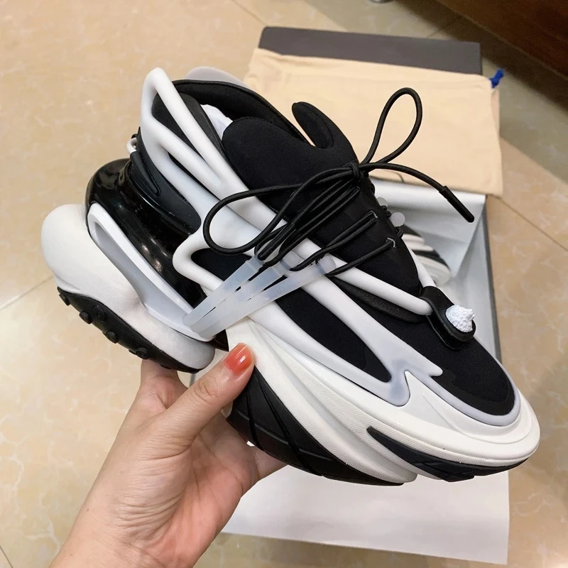 Fashion Thick Bottom Sneakers Women Pointed Toe Lace-Up Platform Shoes Lady Classics Luxury Brands Couple's Shoes Casual Sneaker