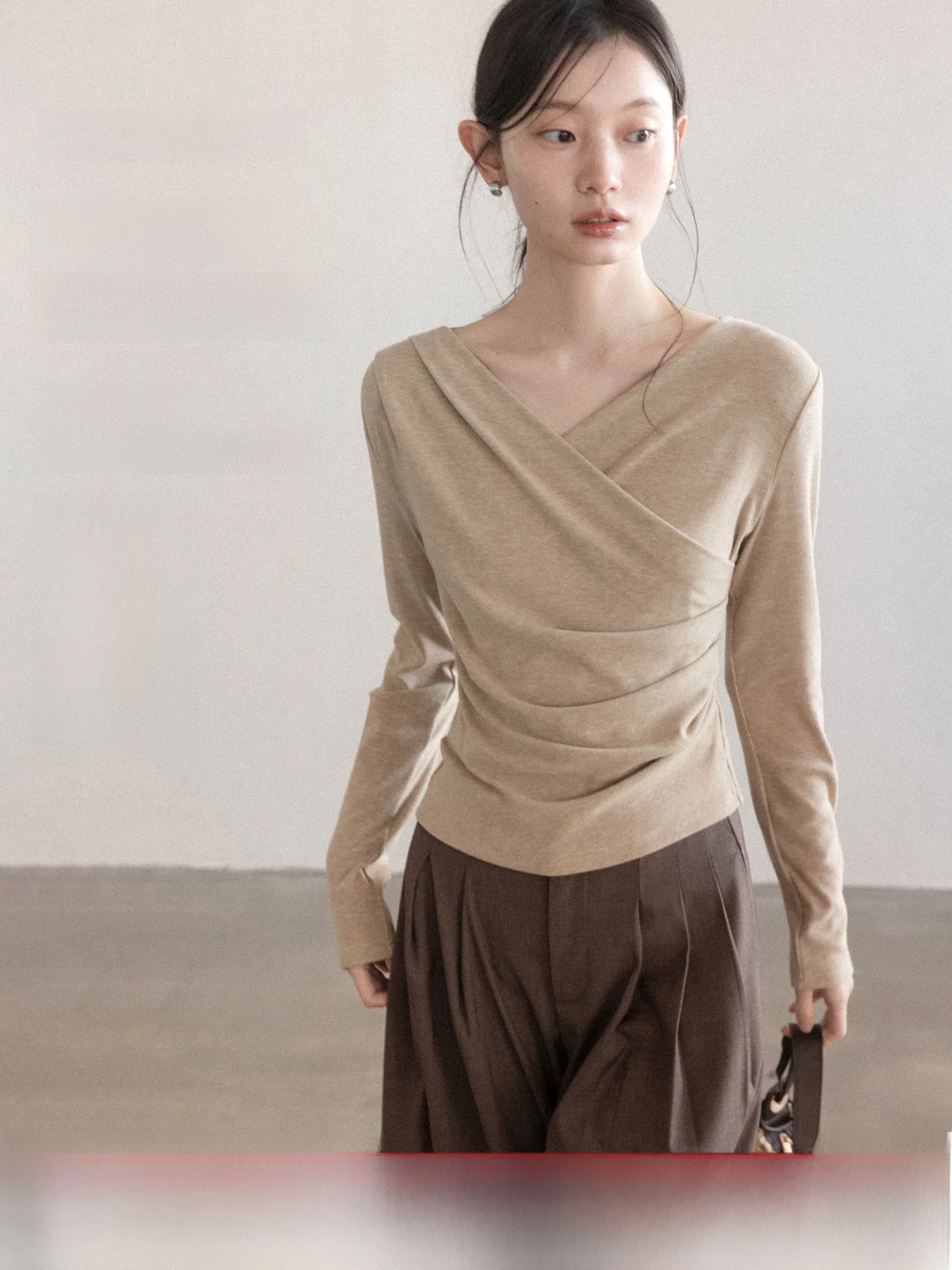 

Ele V-Ne Long Sve T-irt Women's Slim Fit Top Casual Sle Spring Faion Inner Wear Base irt Soft Comfortable Fa...