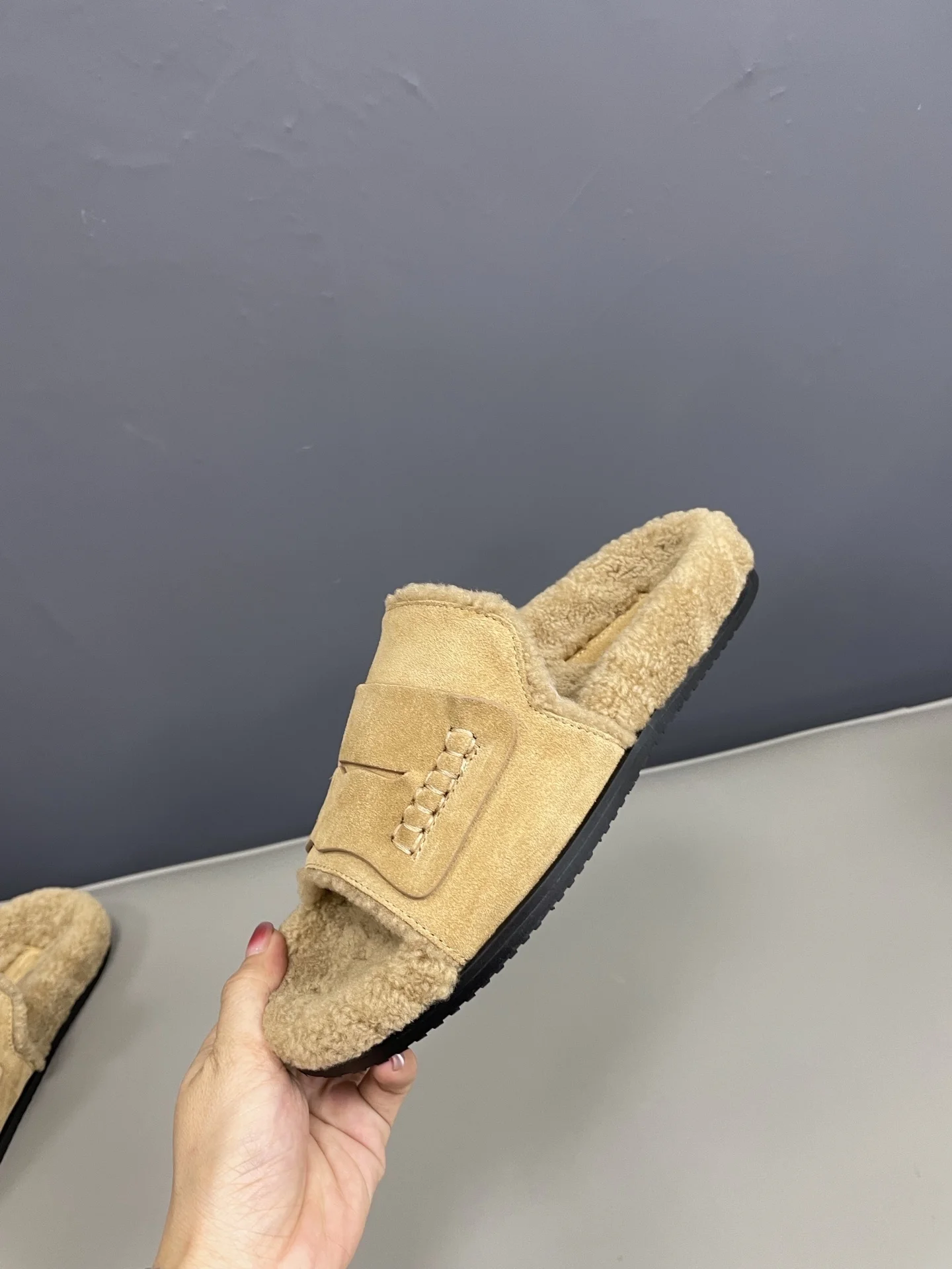 خريف دافئ الصوف جولة رئيس النساء النعال موضة الانزلاق على الشقق في الهواء الطلق لينة وحيد البغل أحذية عادية Zapatos Mujer #5