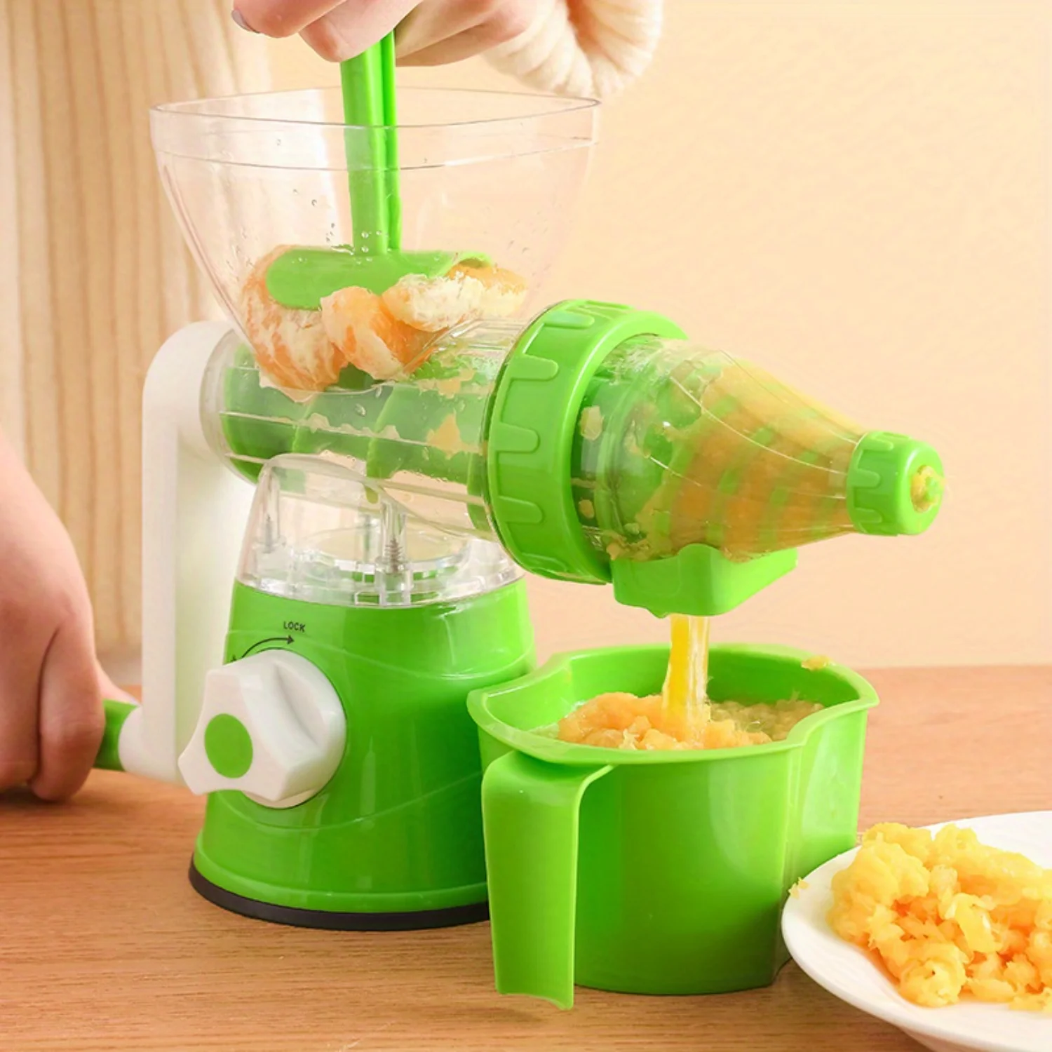 Portable Compact Citrus Juicer - Mini Blender for Fresh Lemon & Orange Squeezing, Durable Plastic Gadget - Lemon Juice Squeezer