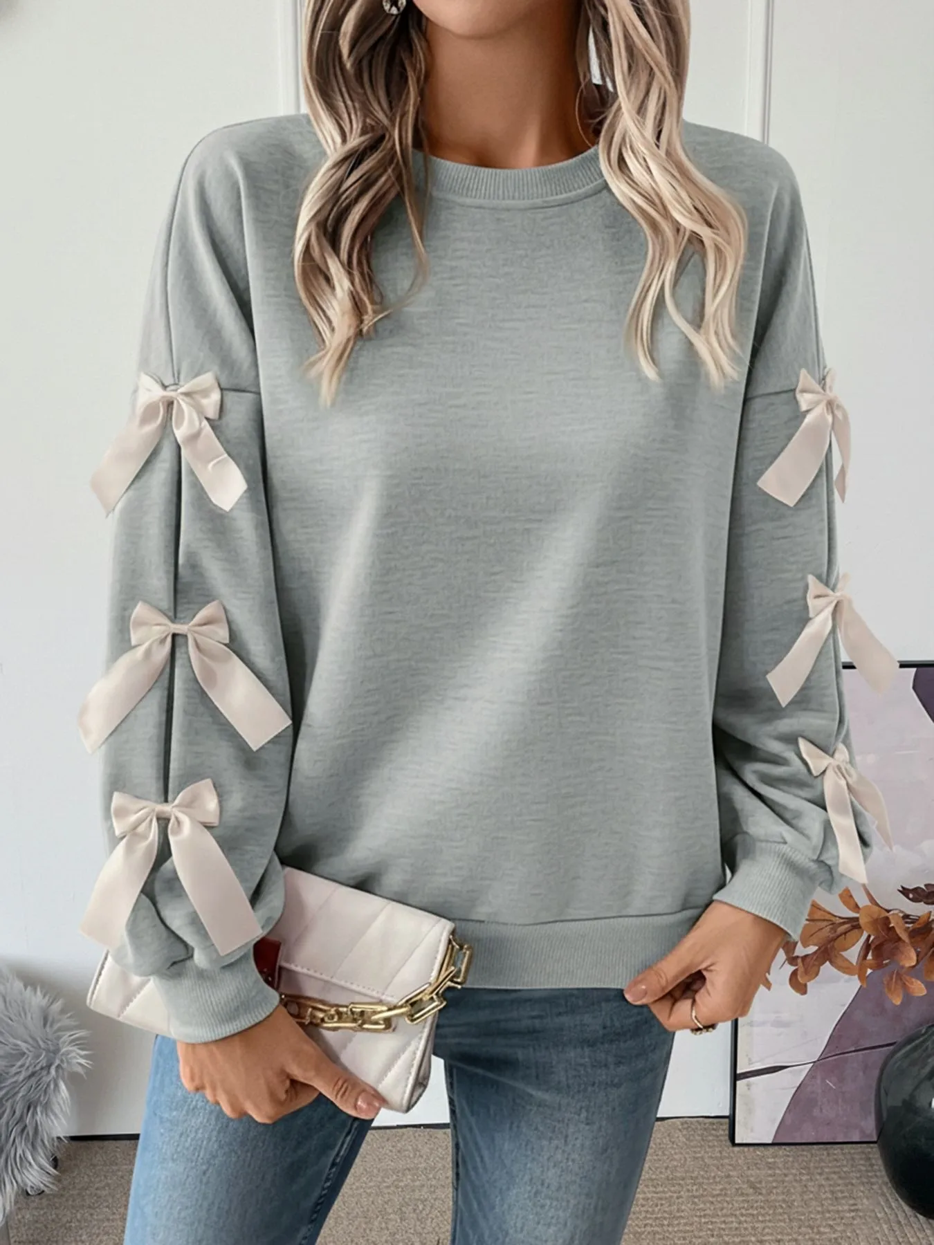 Round Neck Bow Sweatshirt Regular Length Sweet and Fresh with Pullover Patchwork Regular Sleeve Autumn Loose Fit Women Hoodie