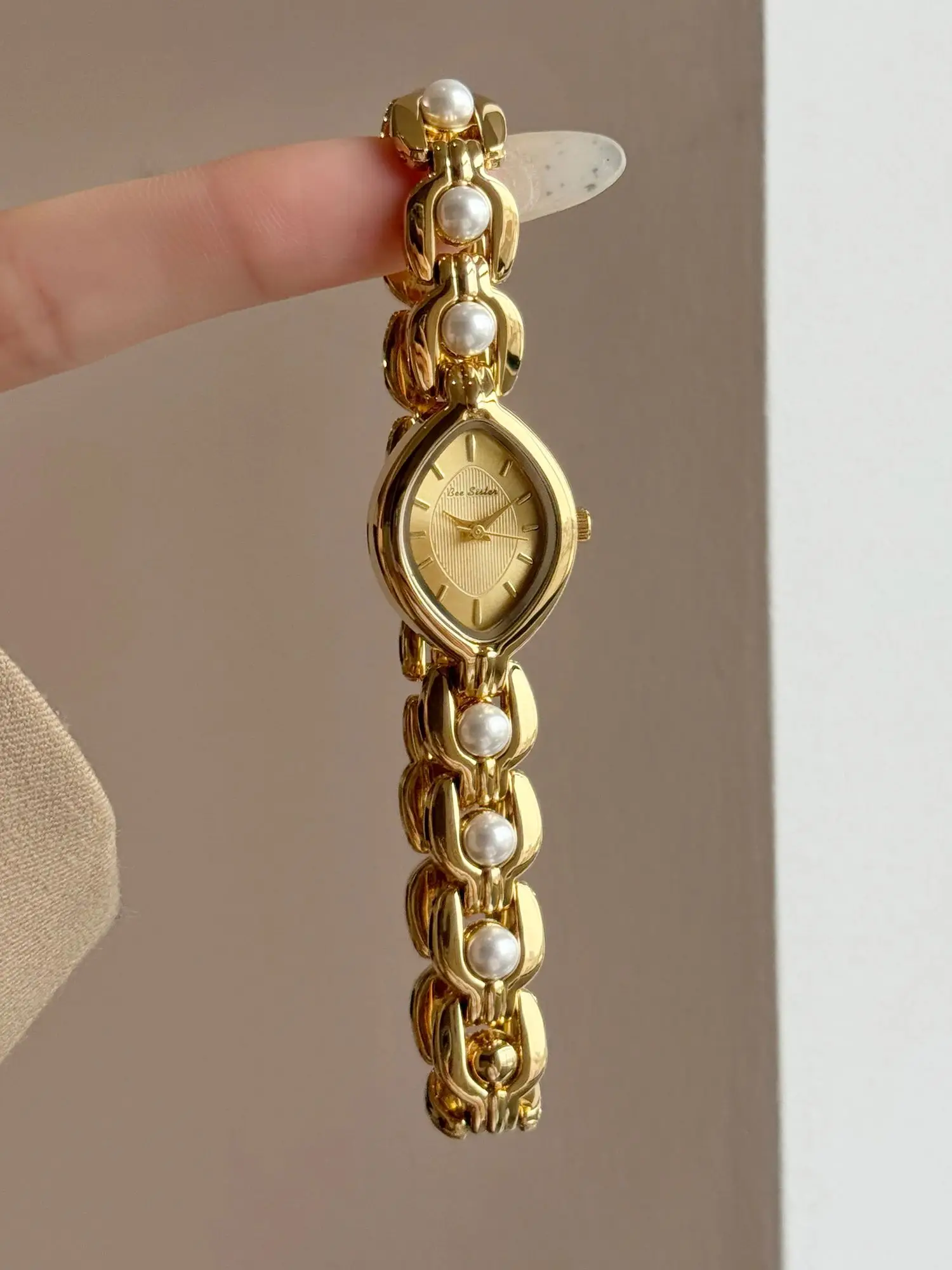 Watch for Women, Vintage High Quality Pearl Diamond Small Dial Waterproof Quartz Women's Watches Gift for Daily Wear Party