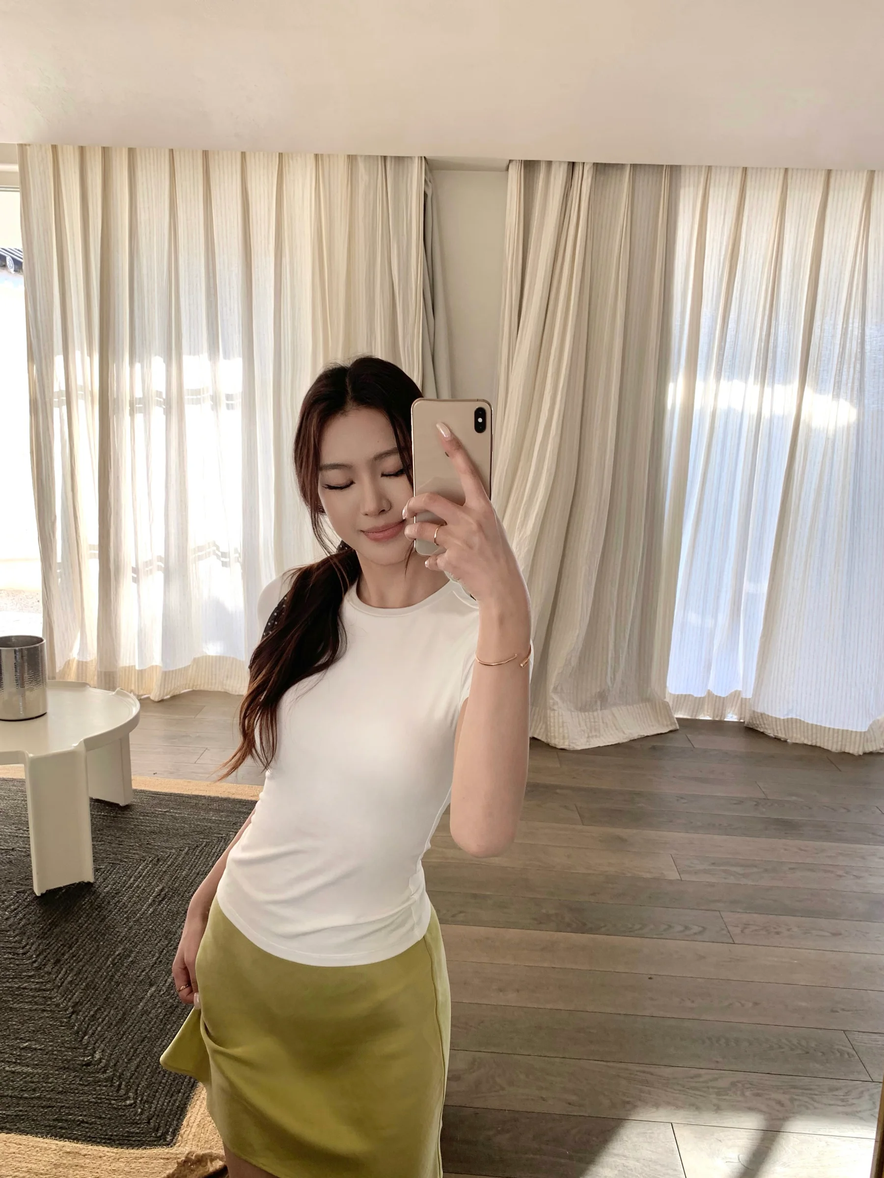 

5werkwen Milk Skin Feel Short Sleeve Tee Elastic Comfortable Versatile Women's T-Shirt Commute Style Standard Fit Color
