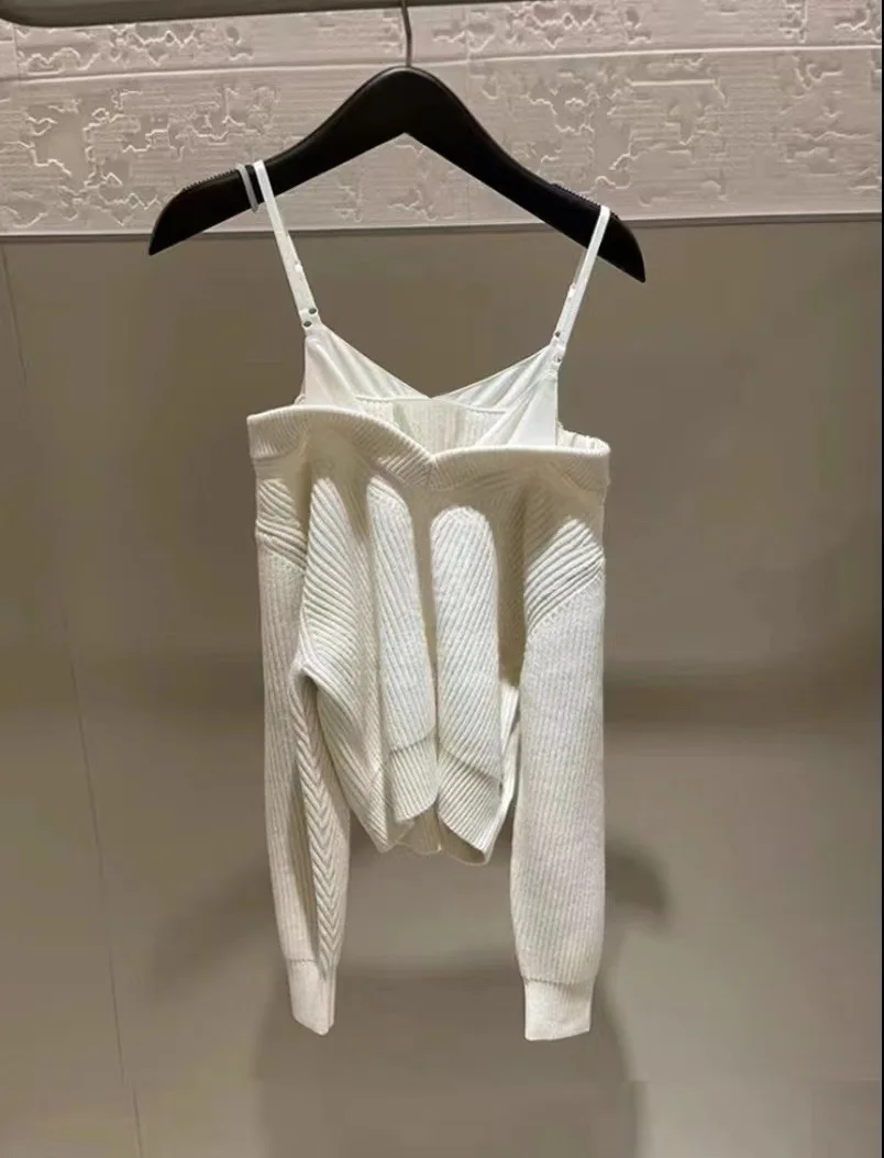 Zoci-Camiseta de punto con tirantes y cuello en V para mujer, traje Sexy de dos piezas con hombros descubiertos, de alta calidad, para vacaciones de otoño e invierno, Wang Dawang