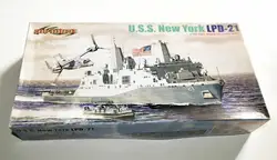 Dragon 7110 1/700 Scale US Navy Landing Craft USS NewYork LPD-21