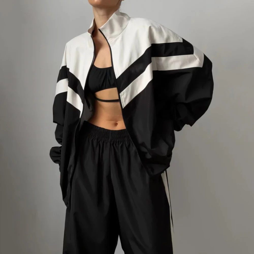 

2024 Women's Autumn Fashion Leisure Sports Set, Personalized Stripe Contrast Color Bundle Loose Sport Two Piece Set for Women