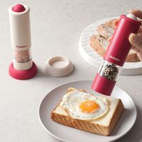 Easy to Carry Automatic Mill Pepper Adjustable Grinding Thickness Easy To Use Electric Pepper Grinder Rechargeable