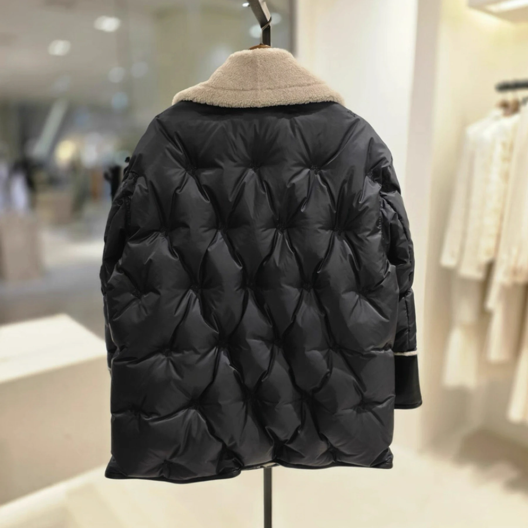 Faionable Spliced Lammfellkragen Gänsedaunen Jaet Ele Leder und Pelz Inteated Sle Pendelwind für Damen