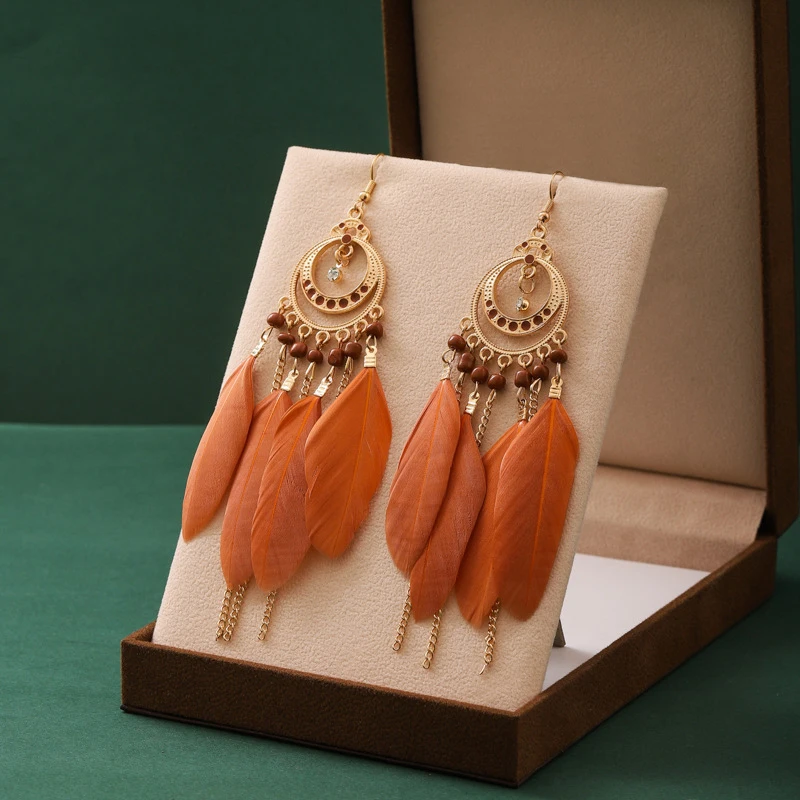 Boucles d'oreilles bohèmes longues plumes pour femmes, pendants géométriques en métal émaillé, bijoux faits à la main perlés