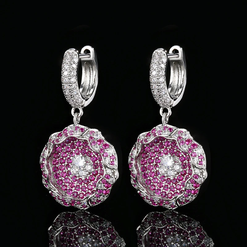 Gold-plated copper earrings with full diamond inlay, light luxury hollow ruby fashion women's earrings, available in stock and c