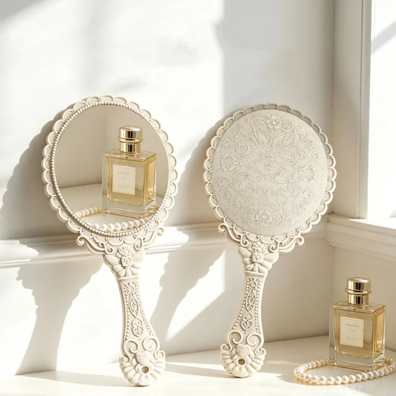 Vintage Handheld Makeup Mirror European Style Cosmetic Mirror Portable High-definition Beauty Mirror Retro Vanity Mirror