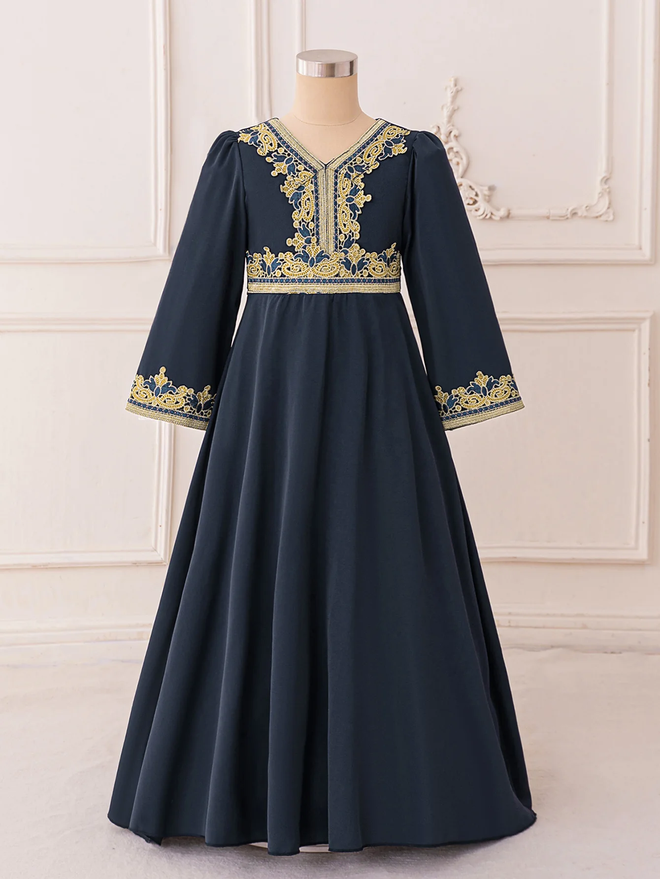 Muslimische Mädchen Stickerei Ballkleid Dunkelblau Ramadan Roben Festival Aufführungen Partys Bankette Host Abendkleider