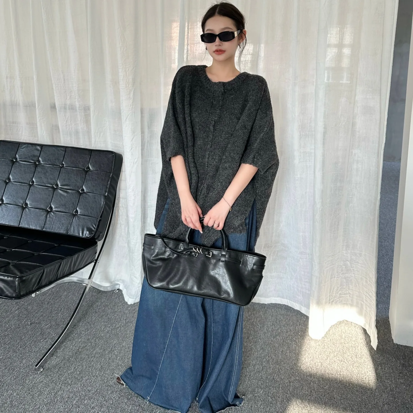 UMI MAO 레트로 고급스러운 분위기의 케이프 스타일 라운드 넥 울 재킷, 여유로운 스타일의 어깨, 두꺼운 가을 겨울 여성용 상의