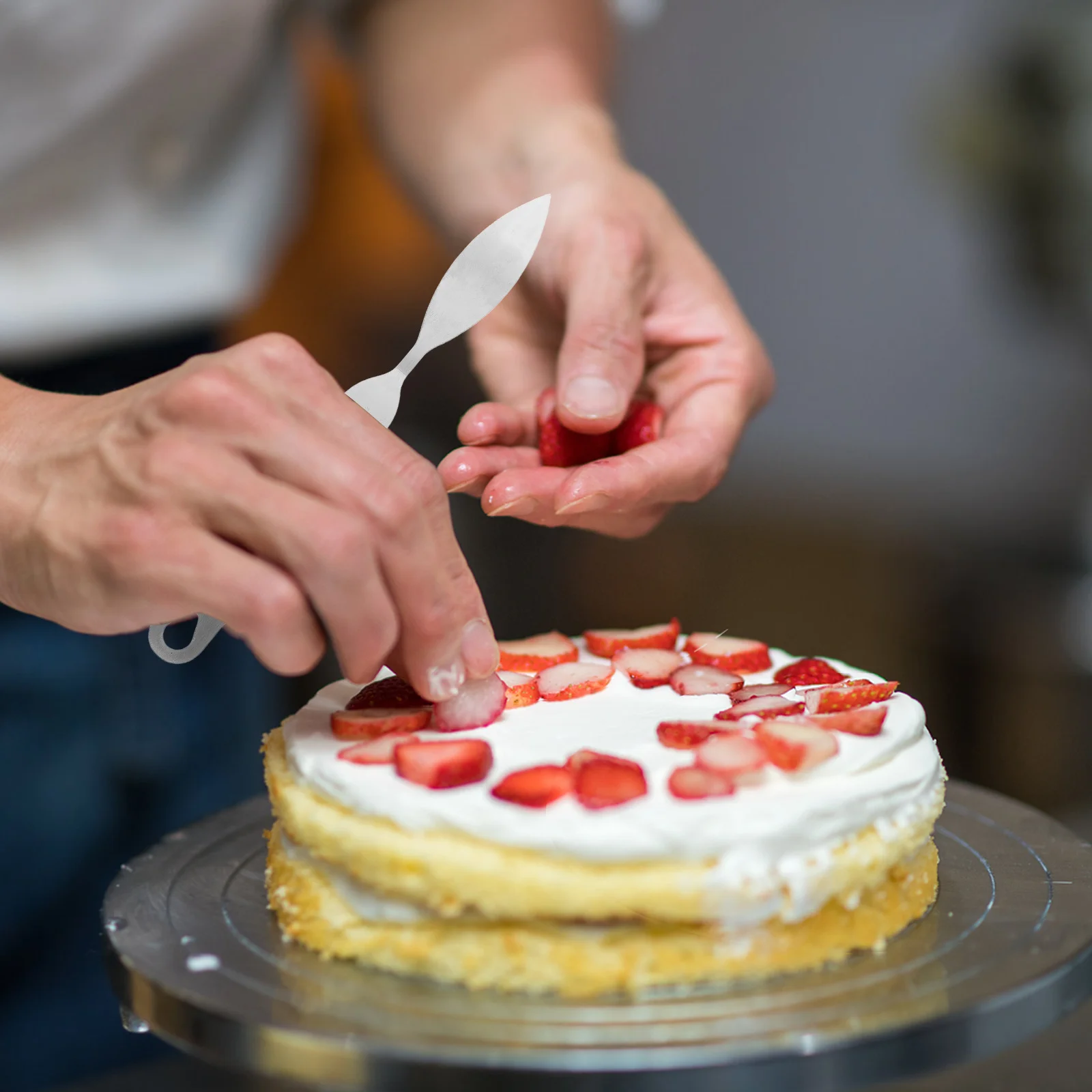 

5Pcs Chocolate Spatula Multifunctional Cutter Small Big Round Leaf Long Toothed Leaf Cake Decorating Tools