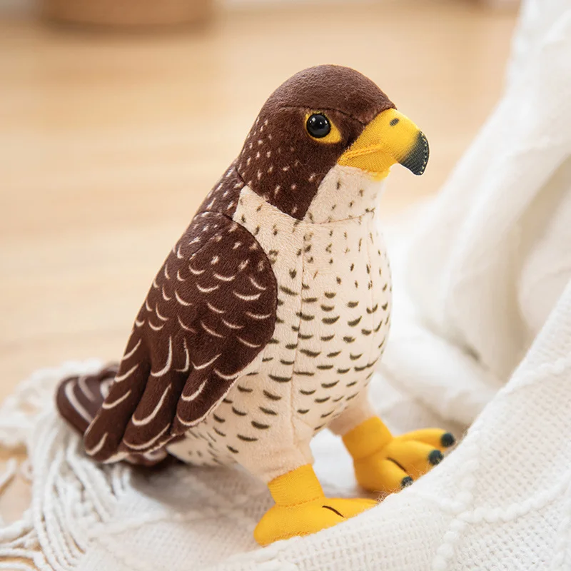 

18-30cm Lifelike Brown White Birds Plush Stuffed Toys Funny Eagle Animal Cartoon Doll Soft Feathers Toy House Decor Birthday Gif