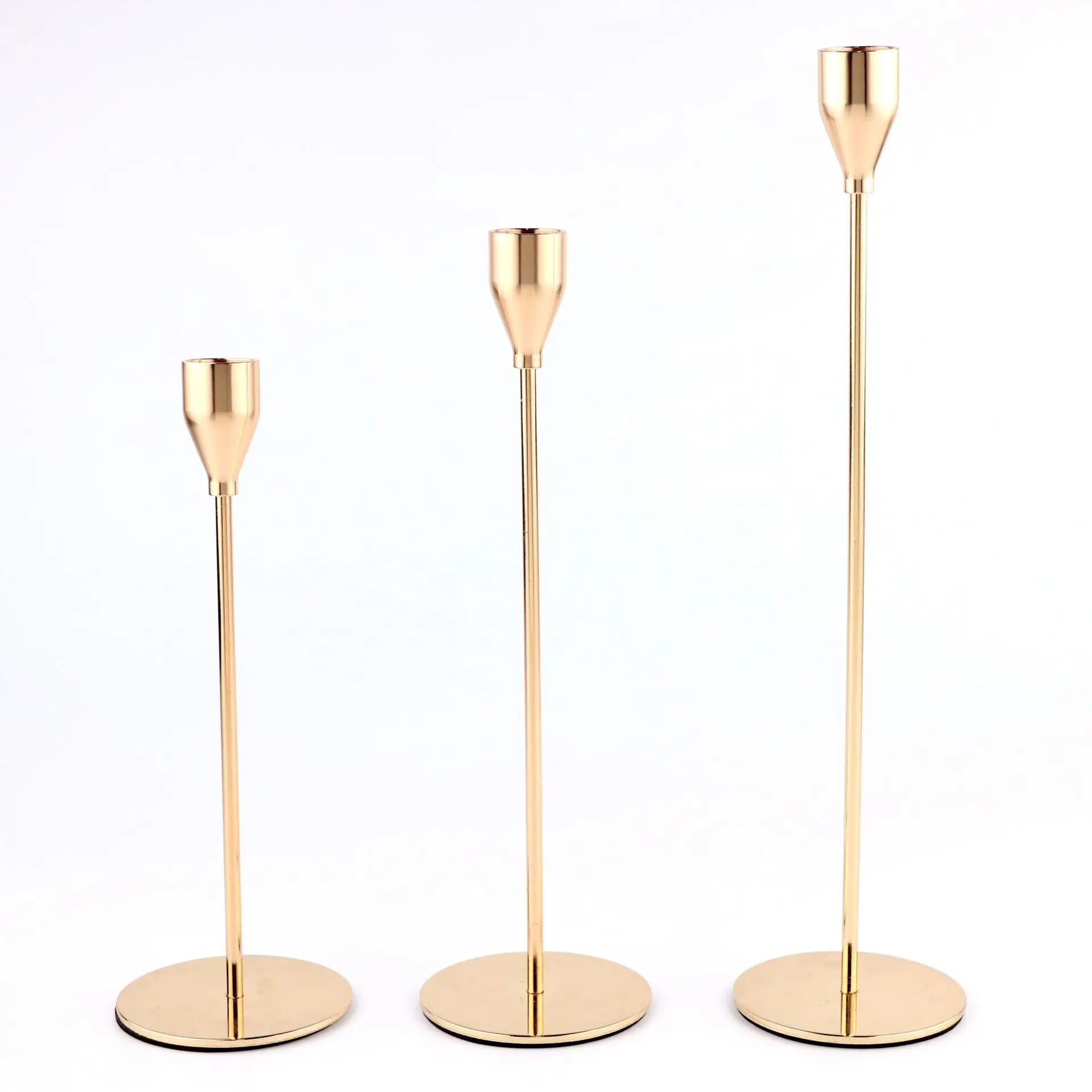 

Luxury Gold Metal Candle Holders Candlestick Fashion Wedding Candle Stand Exquisite Candlestick Christmas Table Home Decor