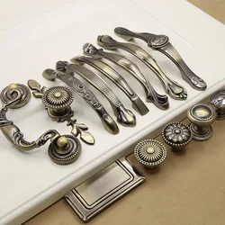 Antique Kitchen Cabinet Door Handle Metal Retro Wardrobe Bronze Cupboard Pull Cabinet Handle Furniture Knobs Cabinet Handles