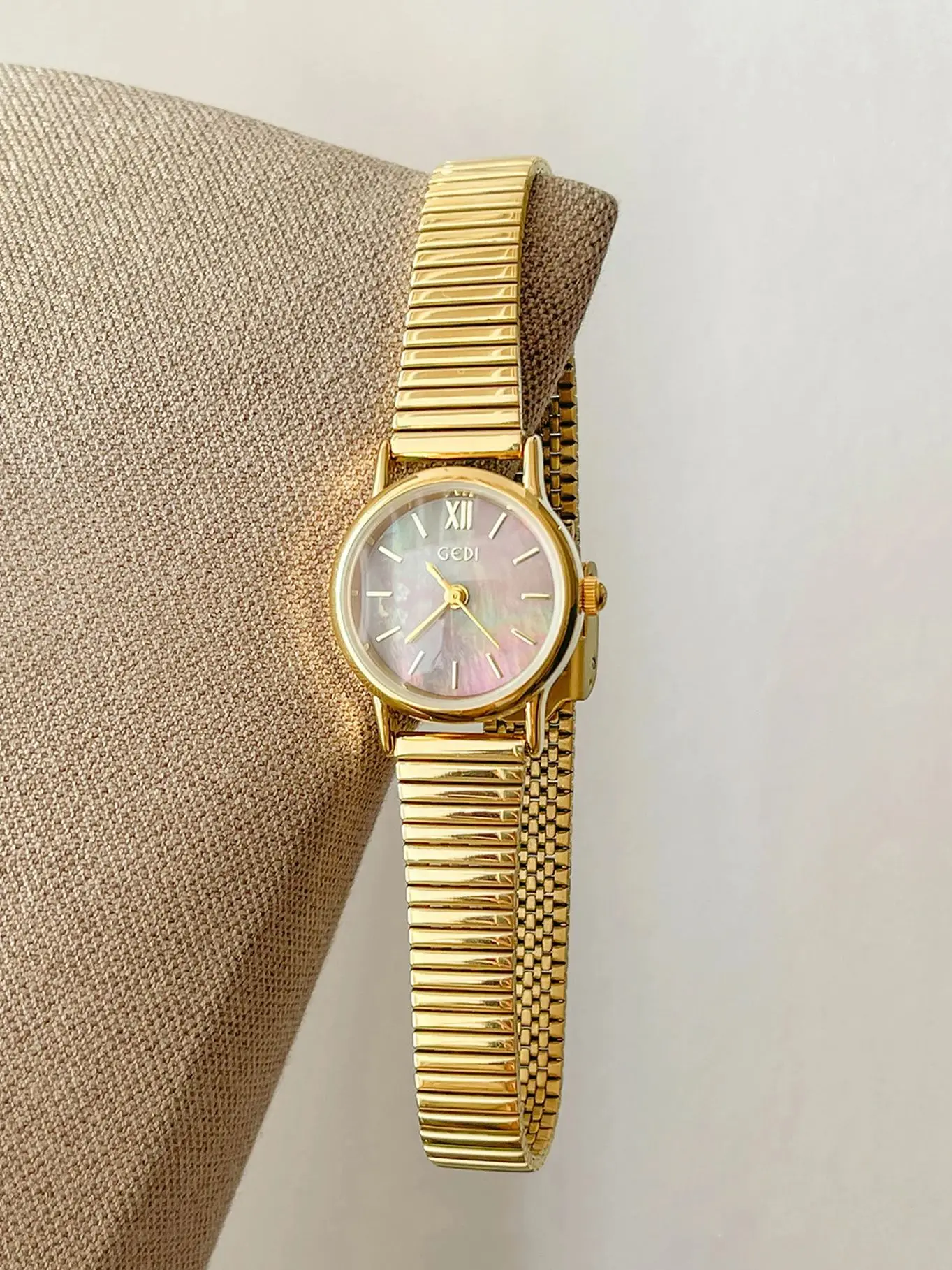 New GEDI Luxury Fashion Watch for Women Stainless Steel Bracelet, Premium Waterproof Authentic Quartz Timepiece Women's Gift