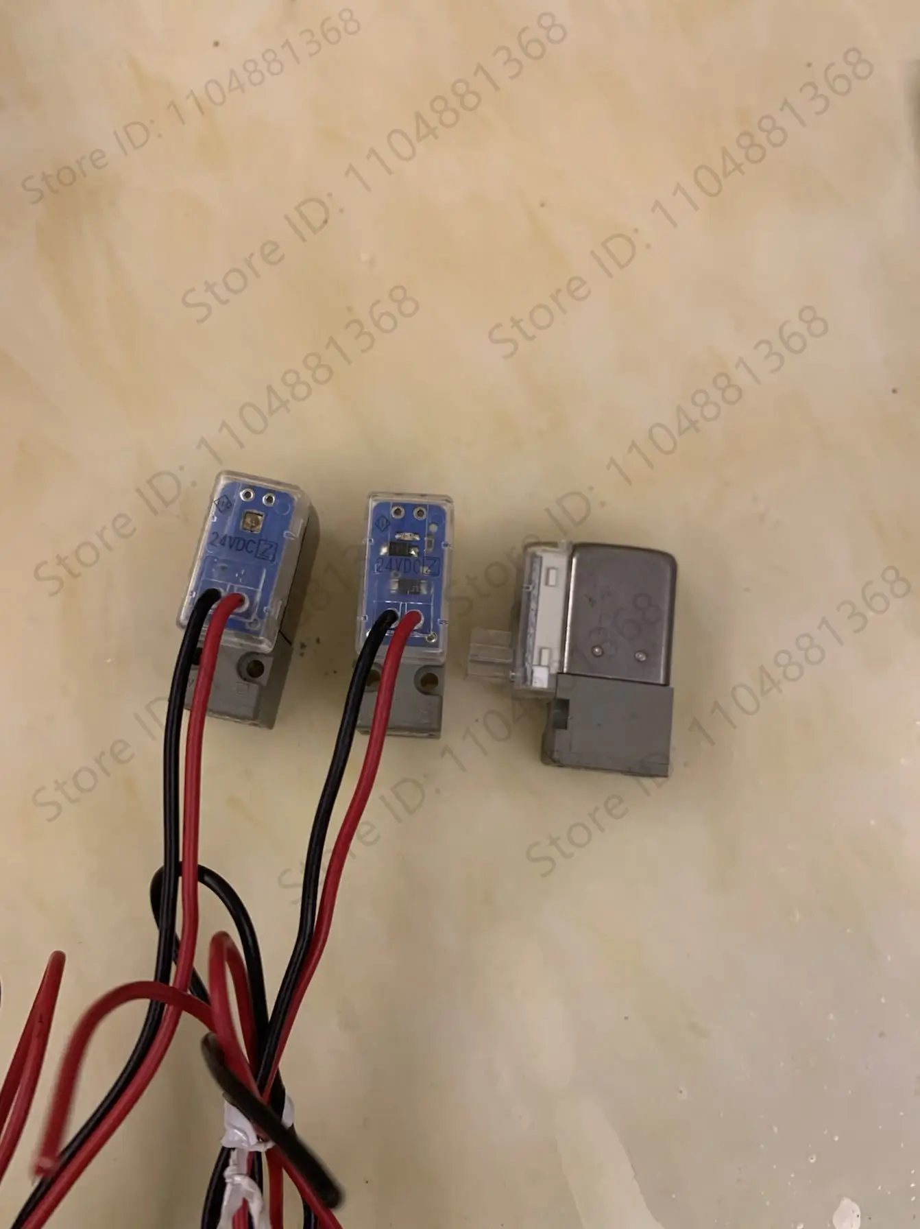 

ДЛЯ электромагнитного клапана SMC V111-5G/5M/5L, катушка, проволочная упаковка, электронная головка управления, оригинальная и подлинная, ложная один штраф десять