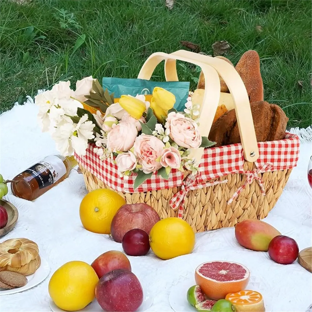 

TODAY@BUY@~ Picnic Basket with Removable Liner, Handmade Water Hyacinth Basket, Empty Gift Baskets with Wooden Handle