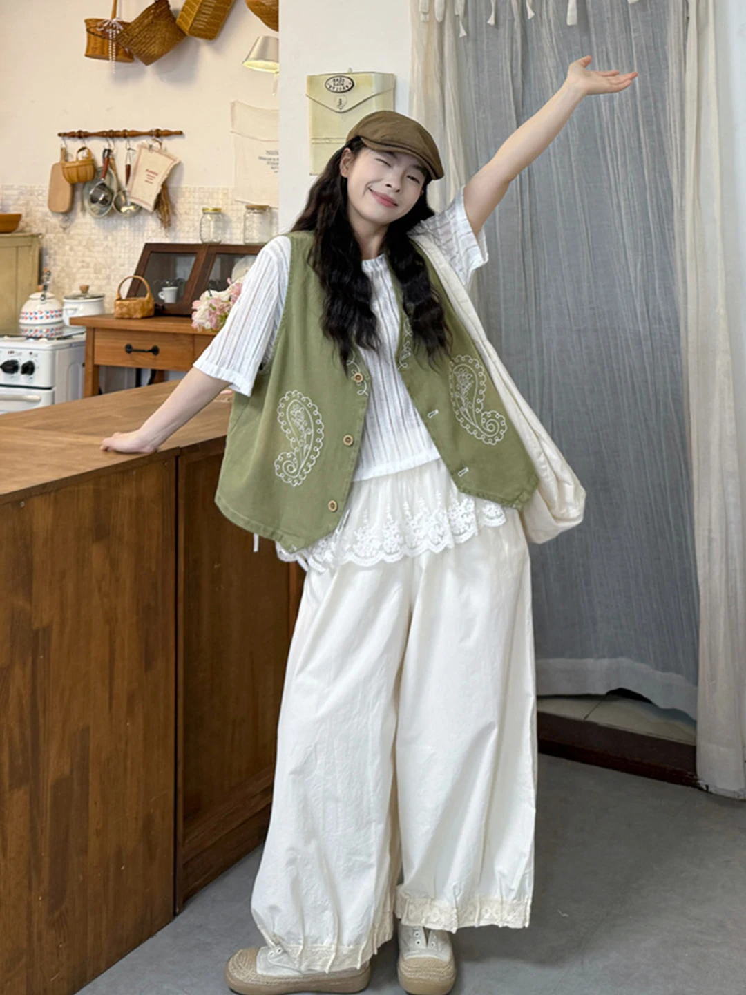 

plus Size Women's Retro Artistic Lace Patchwork T-shirt Wide Leg Pants Three-piece Set Summer Loose Versatile Ensemble