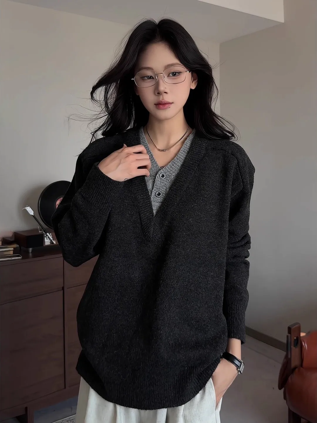 Deep ey V-Ne Knitted Sweater Men's Base Layer Patchwork Leisure High-End Feeling Autumn Winter  irt Ci Walk Casual