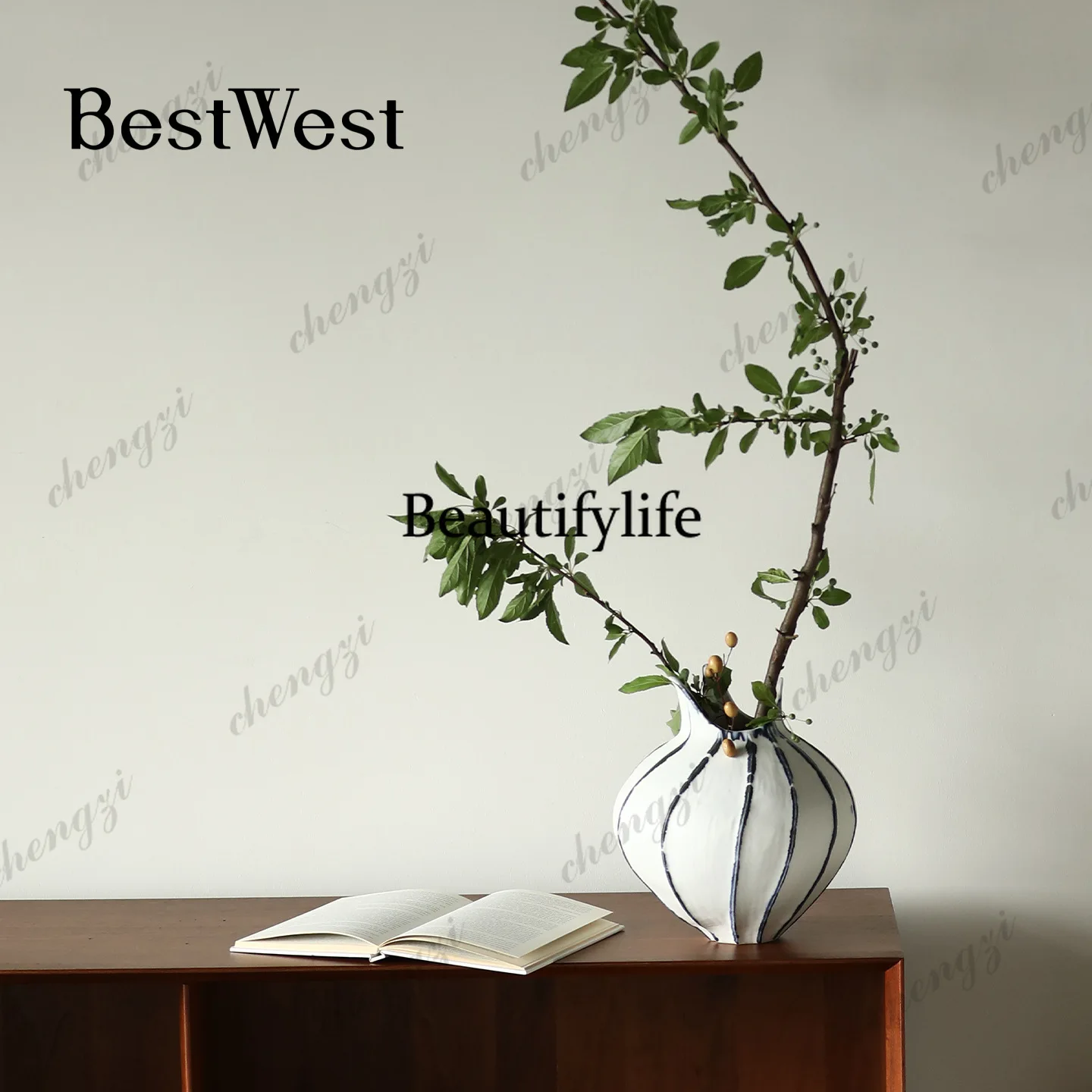 Ceramic hand-painted blue thread bud vase, genuine high temperature porcelain ornament