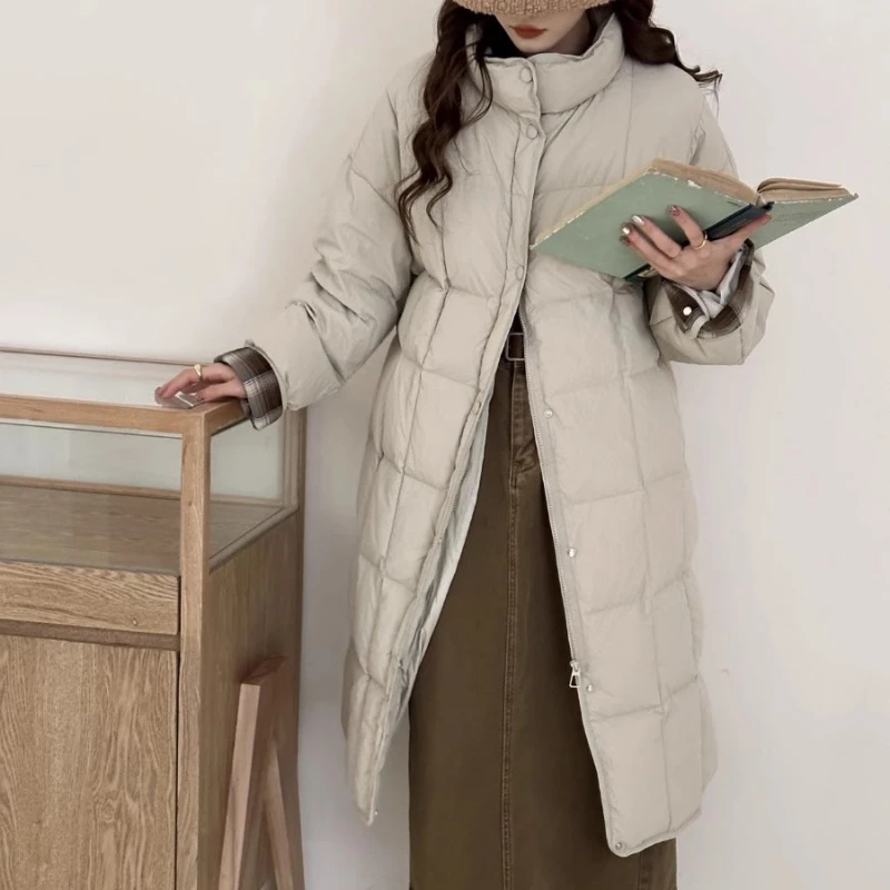 Long Stand Collar Down Jacket Female 2024 New Winter Warm White Duck Down Thickened Plaid Cuffs Jacket Loose Thickened Knee Coat