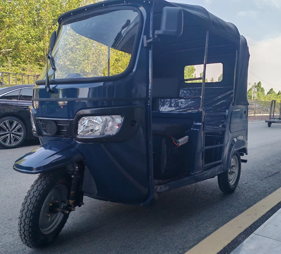 2025 China Hot Sale Tricycles 3 Wheel Passenger Electric with New Energy Solar Panel Electric Tricycle Tuk Tuk for Passenger