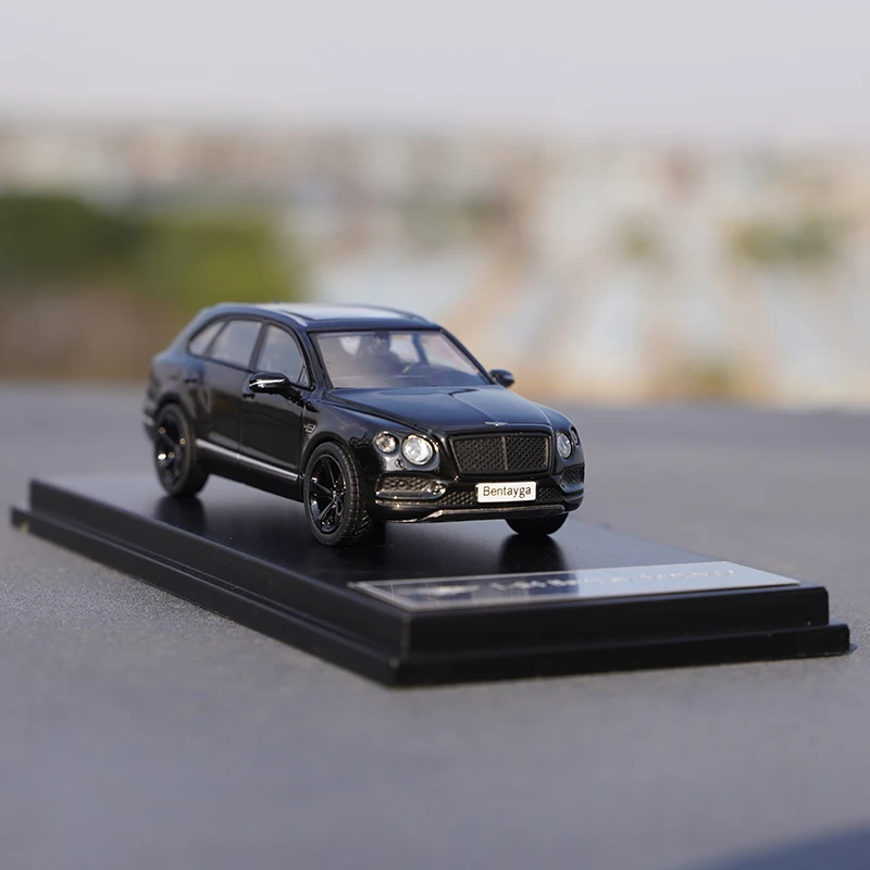 

1:64 Bentayga SUV Alloy Car Diecasts & Toy Vehicles Car Model Miniature Scale Model Car For Children