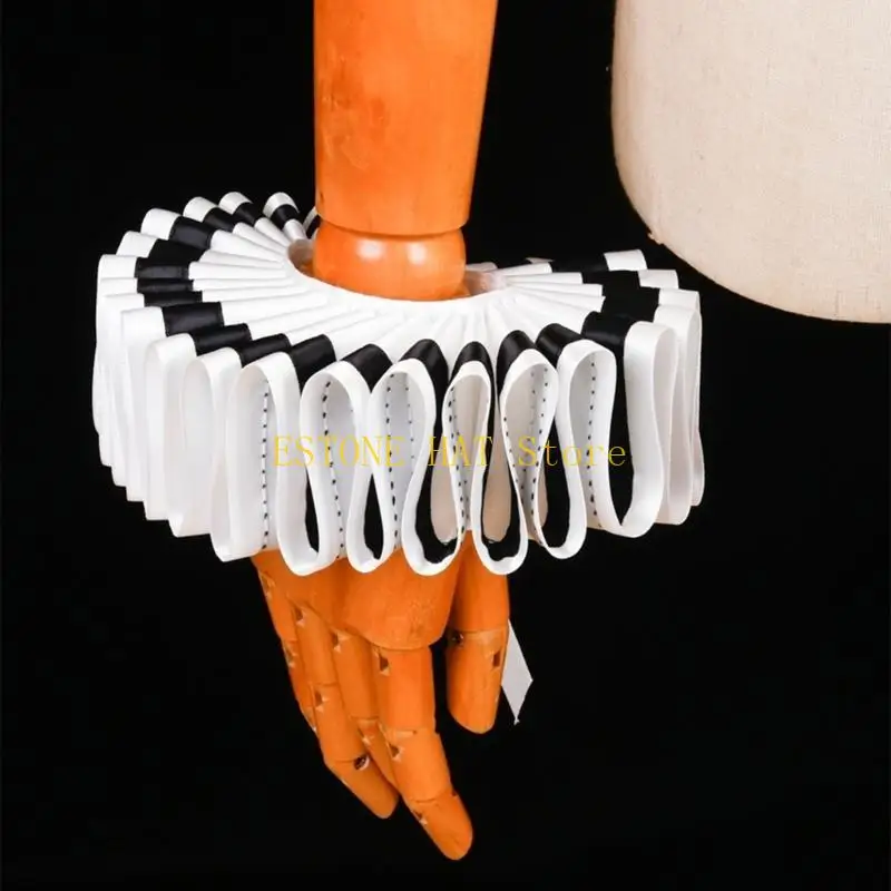 49MF Renaissances Black Edging Ruffled Neck