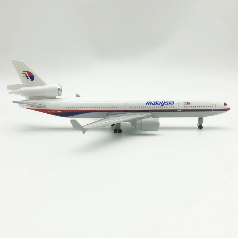 

20cm 1:400 Malaysia Aircraft Model For Mcdonnell Douglas Md-11 Metal Alloy Material and Landing Gear Toys Collectible Gifts