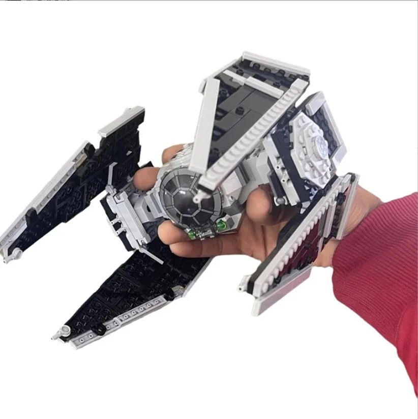 

Christmas gift-The spaceship MOC TIE interceptor assembles toys from the Empire fighter model
