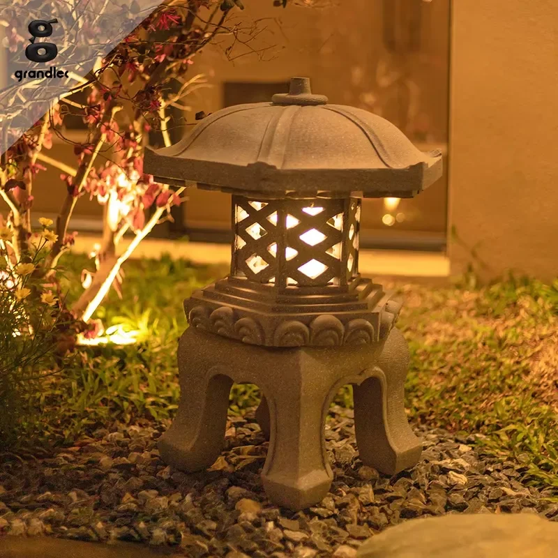 LED Fiberglass Flame Stone Pillar Design Lawn Lamp Solar Power Landscape Decoration Lighting
