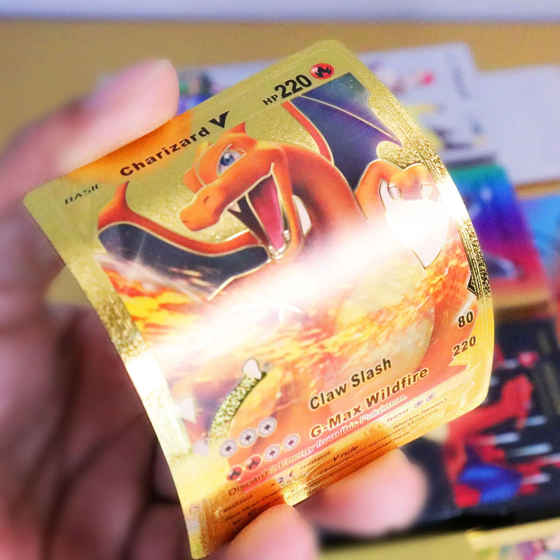 

Карты Pokemon Gold Foil Пикачу, оригинальные золотые, серебряные, черные карты, держатель для игр Pokémon, настольная упаковка, серия детских подарочных карт, игрушки