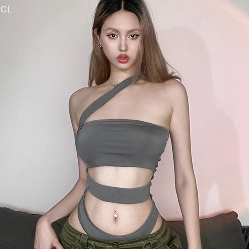 ヨーロッパスタイルのスパイシーガールズウェアクロスショルダーぶら下げネック解体トップ女性の中空アウトニッチデザインセクシーなジャンプスーツ