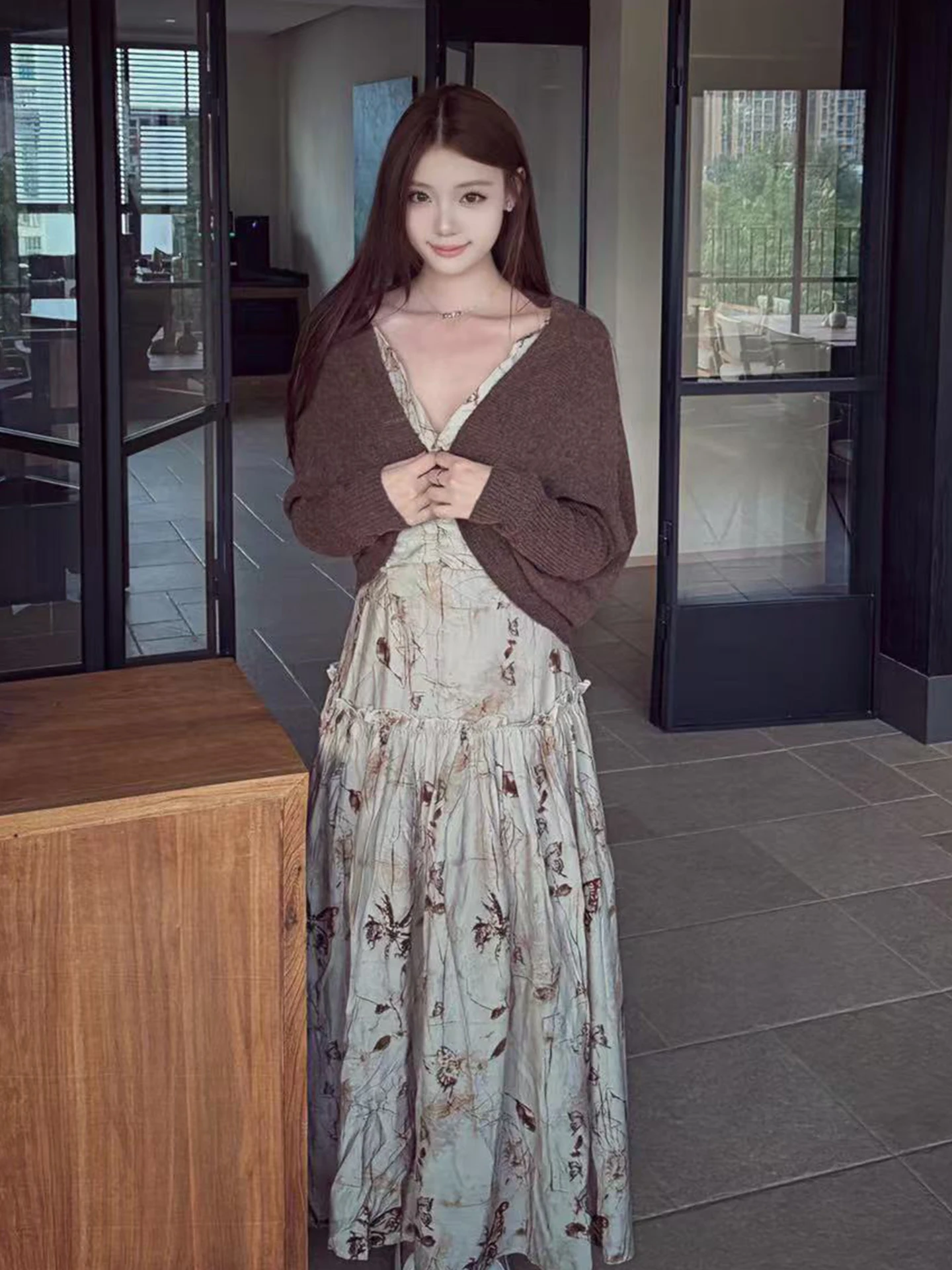 

Soft Sle Knitted Cardigan V-Ne Floral Dr Set Women's Spring Elegance awl Strap Dr Two-Piece Set Casual Faion