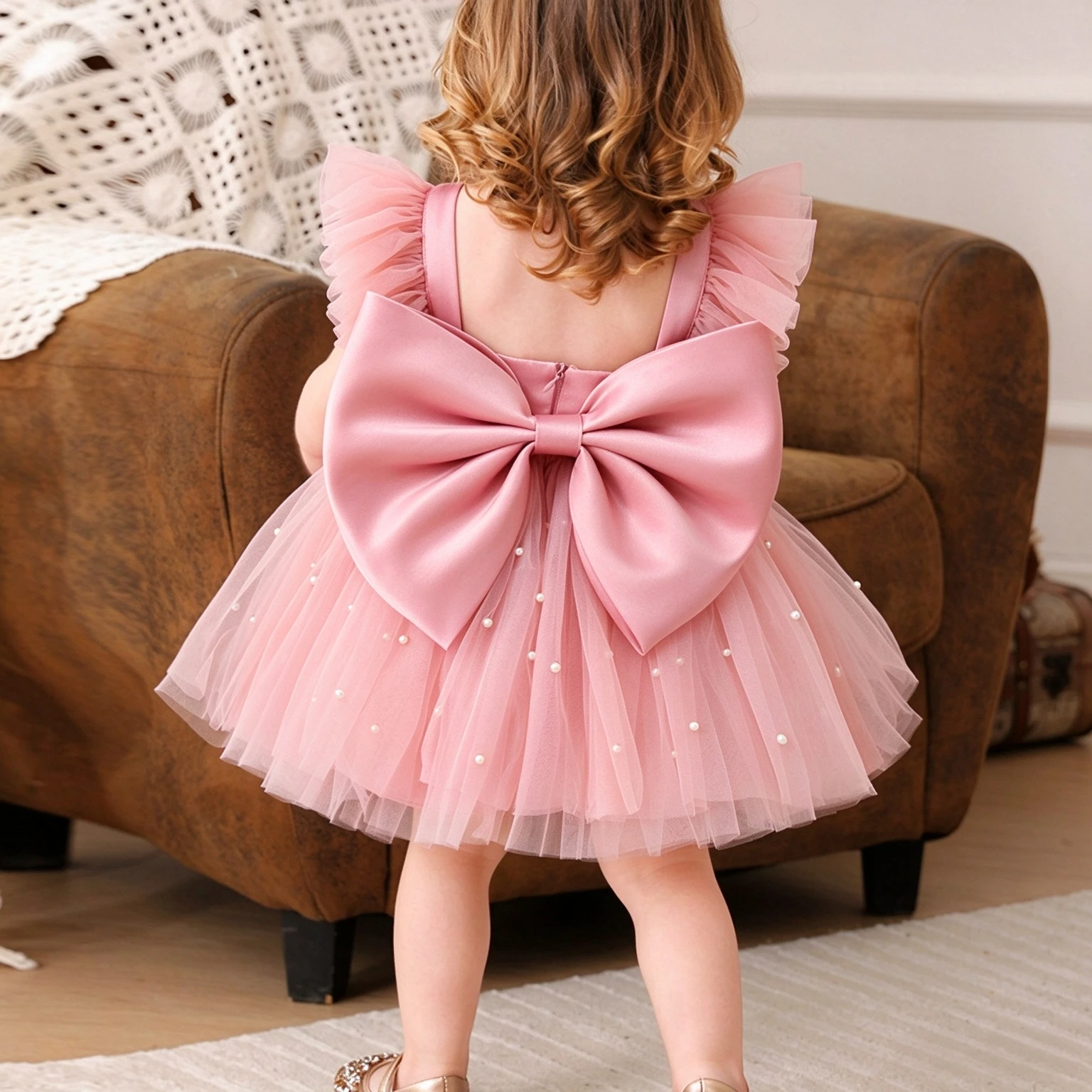 Vestido de tul para el primer cumpleaños de una niña, con mangas abullonadas, un gran lazo en la espalda y detalles de perlas, ideal para el bautizo de un bebé o como vestido de niña de las flores.