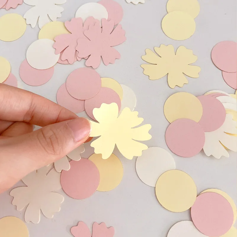 1 Beutel Süße Runde Gänseblümchen Blume Papier Konfetti Hochzeit Blume Tisch Streuung Baby Dusche Geburtstag Party Geschenk Box Dekorationen Versorgung – Detail 4