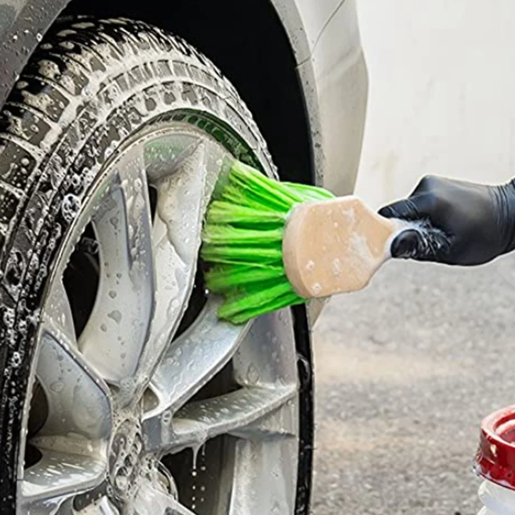 Car-Specific Short-Handled Fur Tire Wheel Cleaning Brush, Carpet Foot Pad Cleaning Brush, Multifunctional Brush
