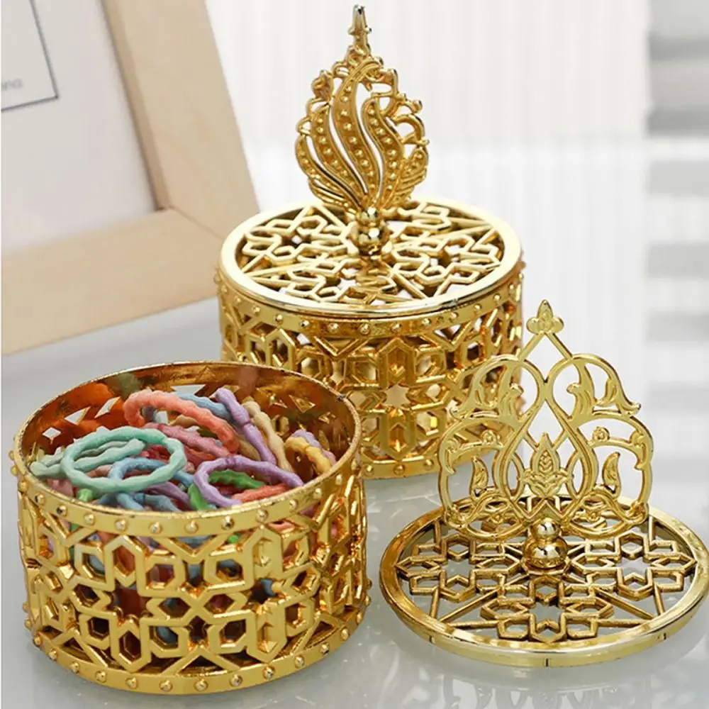 

Gold-plated Gold Hollow Box Handheld Delicate Candy Container Box European Style Packaging Gift Box Home Decor